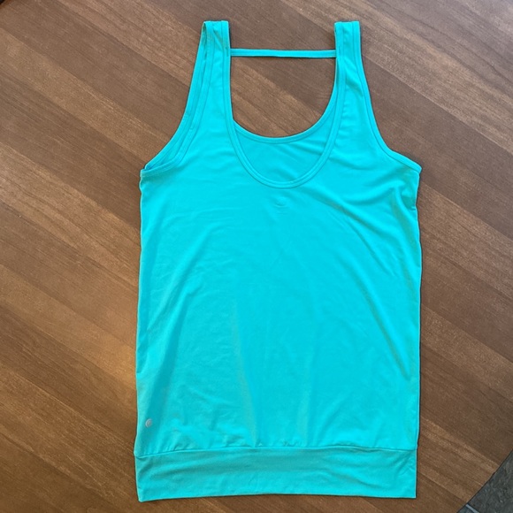 Champion Workout Tank - Picture 2 of 4